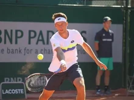 s-stakhovskiy-zdobuv-chetvertu-peremogu-u-tsogorichnomu-rozigrashi-rolan-garros