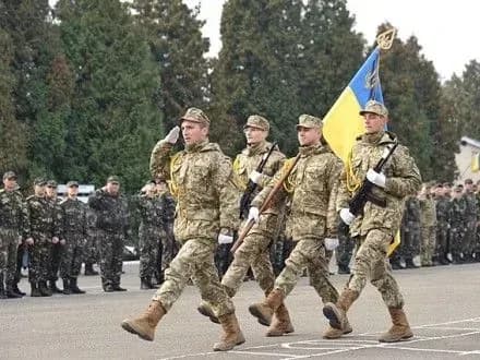 ofitseriv-zapasu-pochnut-prizivati-do-armiyi-nayblizhchimi-tizhnyami-minoboroni