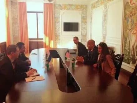 p-klimkin-obgovoriv-iz-senatorom-ssha-k-bukerom-situatsiyu-na-skhodi-ukrayini