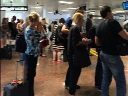 ukrayintsi-prokhodyat-kontrol-v-avstriyi-bez-problem-i-za-10-khvilin-posol