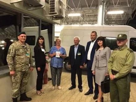 sogodni-ukrayintsiv-na-kordoni-z-krayinami-yes-zustrichayut-genkonsuli