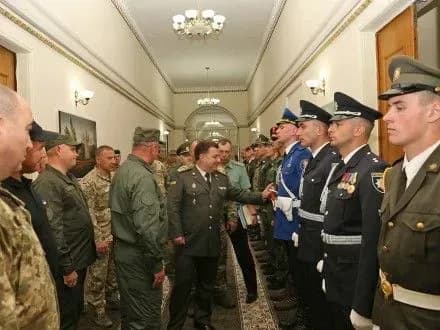 s-poltorak-oglyanuv-zrazki-formi-budut-zalucheni-do-paradu-z-nagodi-dnya-nezalezhnosti