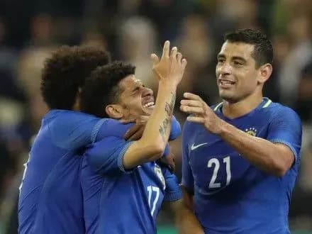 tayson-vidznachivsya-debyutnim-golom-za-zbirnu-braziliyi