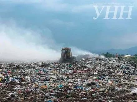 seredovischa-zaymannya-na-zakarpatskomu-smittyezvalischi-vdalosya-lokalizuvati