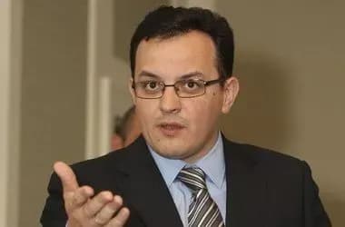 deputati-samopomochi-pripinili-goloduvannya-bilya-ap