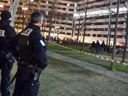 politseyski-likviduvali-zlovmisnika-scho-namagavsya-vikrasti-vertolit-u-oregoni