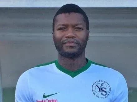 napadnik-dzh-sisse-vidnoviv-karyeru-futbolista