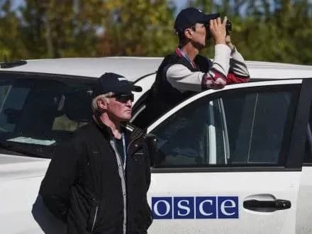 misiya-obsye-na-luganschini-zafiksuvala-14-bronetransporteriv-i-zenitnu-ustanovku