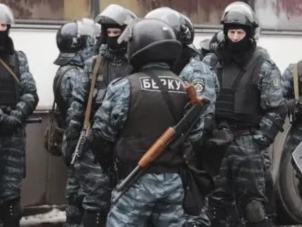 predstavniki-ordlo-vimagayut-u-ramkakh-obminu-zaruchnikami-zvilnennya-berkutivtsiv-i-geraschenko