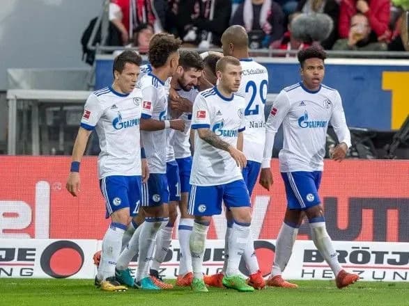 shalke-konoplyanki-zdobuv-shostu-peremogu-v-bundeslizi
