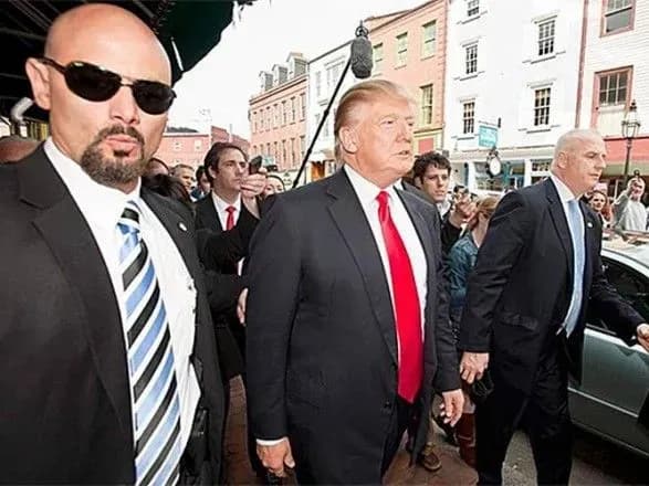 kolishnogo-okhorontsya-trampa-dopitayut-v-ramkakh-rozsliduvannya-rosiyskogo-vtruchannya