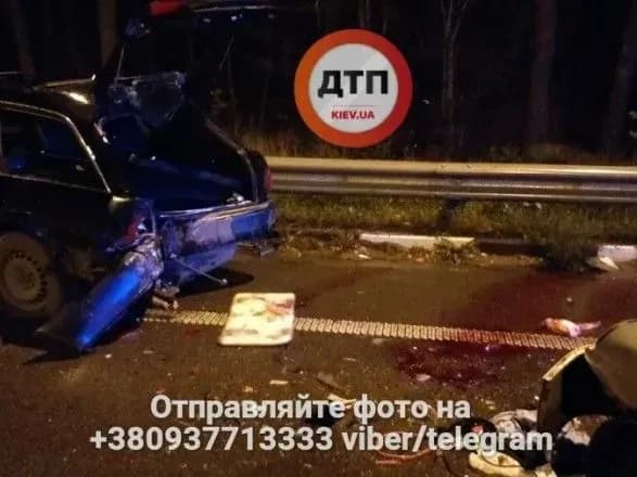 u-kiyevi-stalasya-dtp-postrazhdali-semero-lyudey