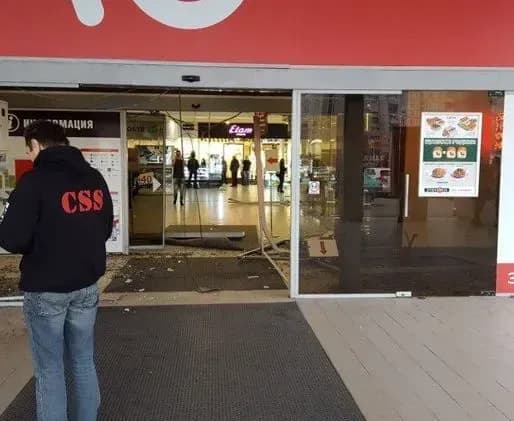 u-kharkovi-vodiy-vyikhav-v-gipermarket