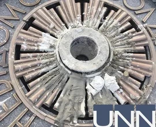 vichniy-vogon-u-kiyevi-znovu-zalili-tsementom