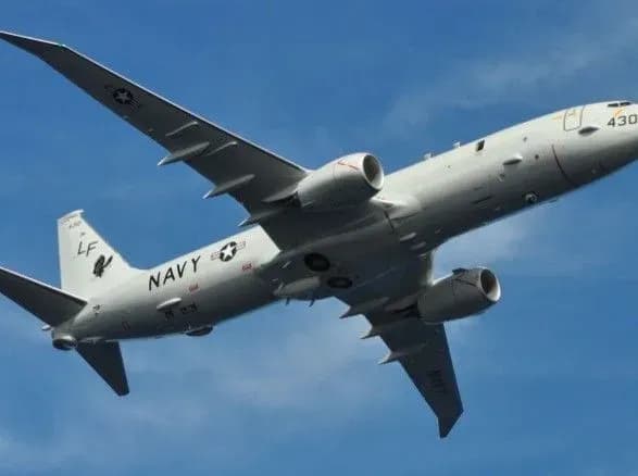 vinischuvach-rf-perekhopiv-amerikanskiy-litak-nad-chornim-morem