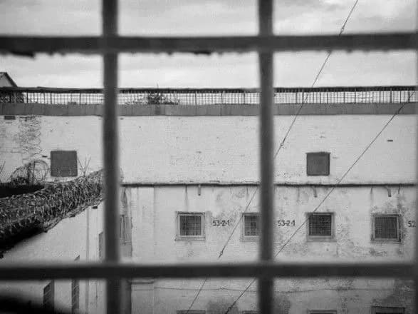 masove-otruyennya-riboyu-u-lvovi-prodavchini-zagrozhuye-visim-rokiv-vyaznitsi