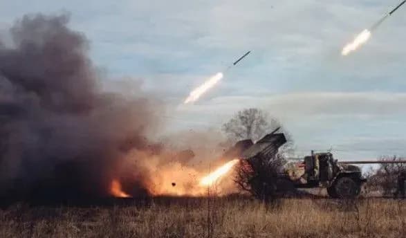 boyoviki-orlo-obstrilyali-pozitsiyi-zsu-z-zaboronenogo-kalibru