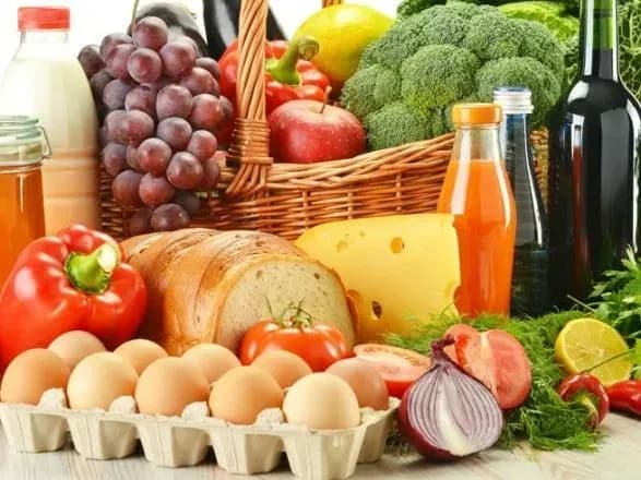 ukrayinski-agrariyi-narostili-postavki-na-rinki-yes