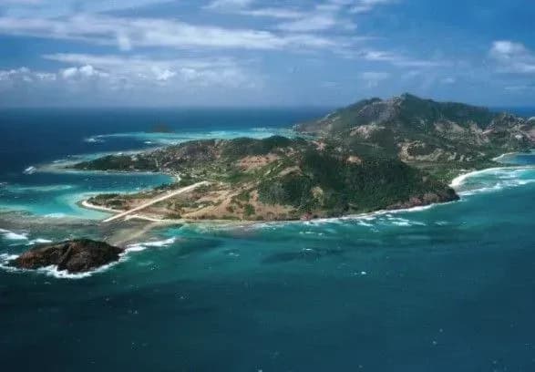 u-karibskomu-mori-khochut-prodati-ostriv-za-bitkoini