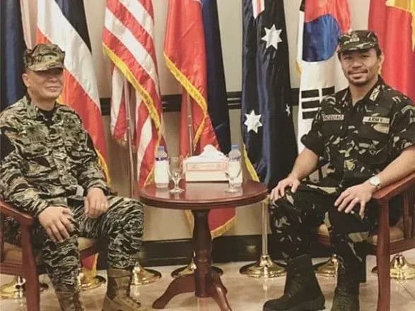 eks-chempion-svitu-z-boksu-pakyao-otrimav-zvannya-polkovnika