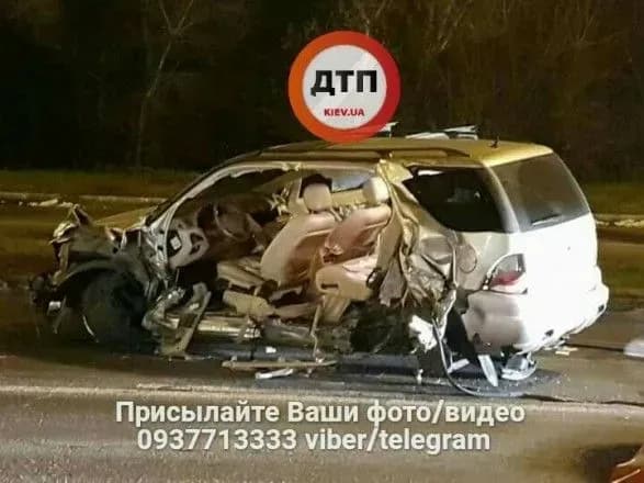 u-kiyevi-stalasya-masshtabna-dtp-ye-postrazhdali