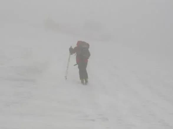 u-karpatakh-zablukav-turist-zi-lvova