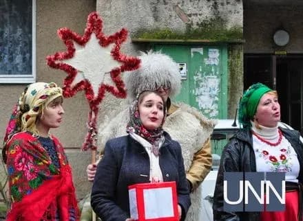 aktsiya-rizdvo-po-uzhgorodski-rozpochala-sviy-marshrut