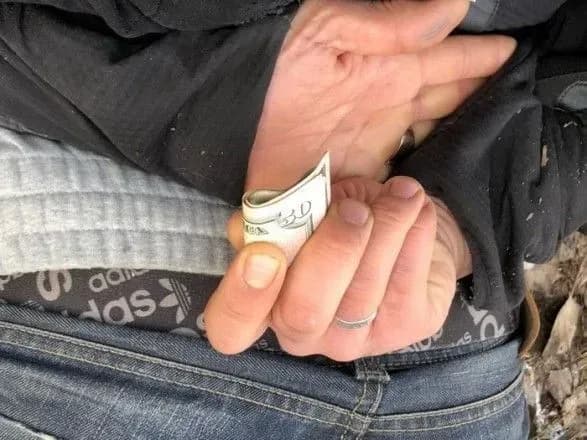 sbu-vikrila-na-khabari-posadovtsya-kiyivskoyi-mitnitsi