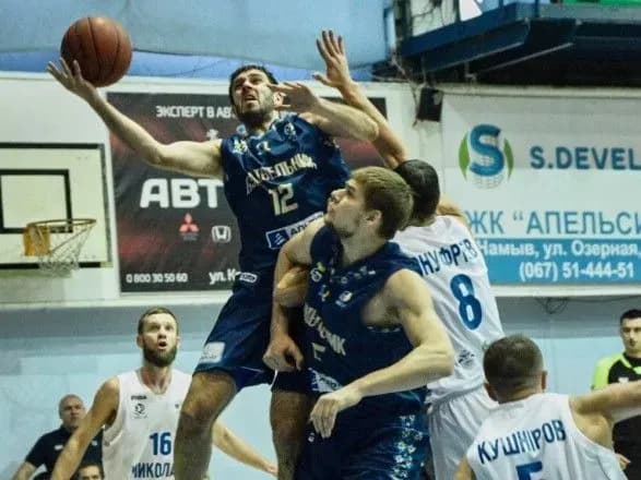 budivelnik-zaznav-chetvertoyi-porazki-v-superlizi