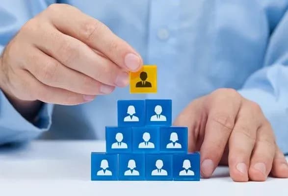 gromadska-rada-fssu-vimagaye-zvilniti-kerivnika-fondu-bazhenkova