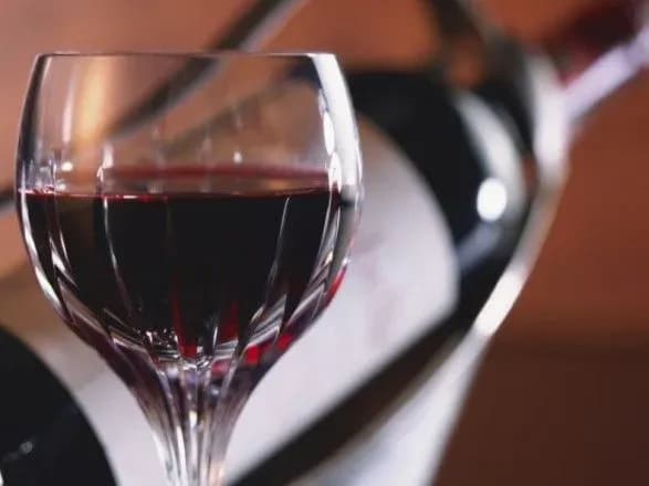 ukrayina-vkhodit-v-triyku-lideriv-po-importu-moldovskogo-vina