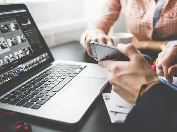 ukrayinski-aytishniki-znyali-video-pro-shkilnu-osvitu