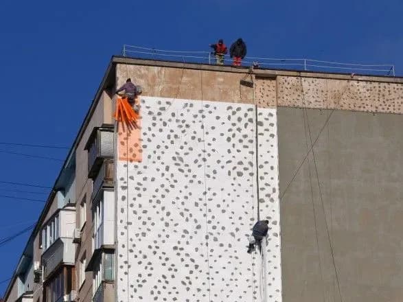 kiyani-investuvali-ponad-65-mln-grn-u-termomodernizatsiyu-zhitla