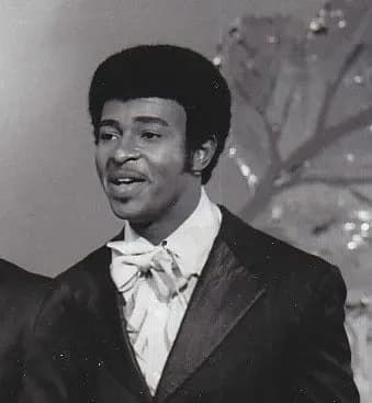 pomer-kolishniy-solist-the-temptations