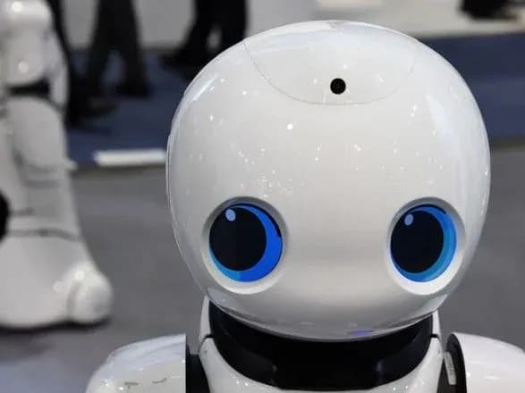 robot-zirvav-vistup-turetskogo-ministra