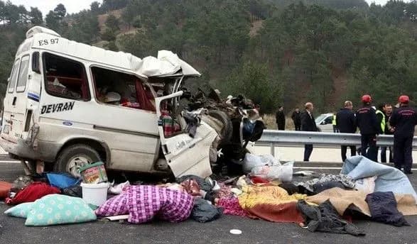 u-turechchini-v-dtp-zaginuli-devyat-lyudey-sered-nikh-diti