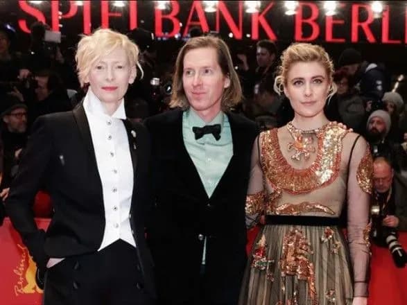 zirki-na-berlinale-na-vidkrittya-priyikhali-tilda-suinton-bil-myurrey-ta-ves-anderson
