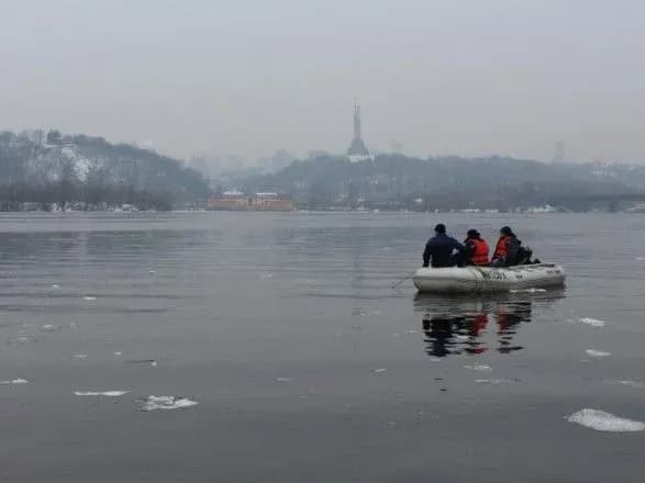 ryatuvalniki-prodovzhuyut-poshuki-tila-inozemnoyi-studentki-yaka-stribnula-z-mostu-patona