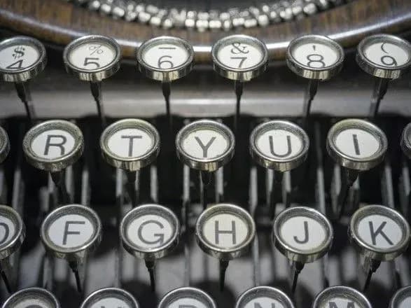 u-kazakhstani-zatverdili-ukaz-pro-perekhid-alfavitu-na-latinitsyu