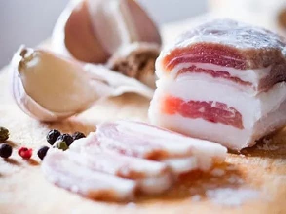 za-rik-ukrayinske-salo-podorozhchalo-na-80