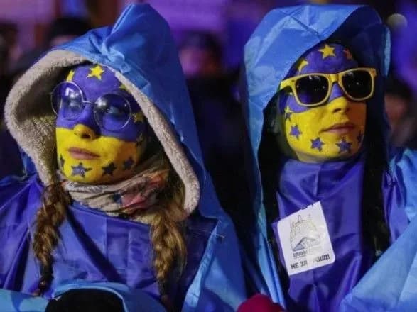 doslidzhennya-meshkantsi-zakhidnikh-oblastey-ukrayini-ye-liderami-z-vidviduvannya-krayin-yes