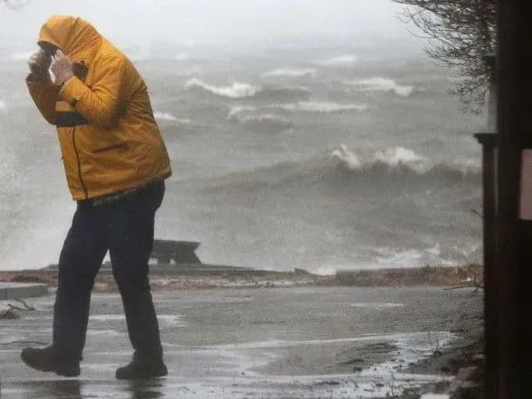 cherez-potuzhniy-shtorm-u-spoluchenikh-shtatakh-vzhe-semero-zagiblikh