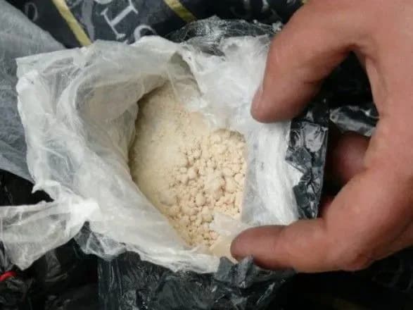 prikordonniki-ukrayini-ta-moldovi-ne-propustili-do-yevropi-84-kg-geroyinu