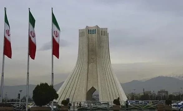 iran-pogrozhuye-vidnoviti-virobnitstvo-zbagachenogo-uranu-yakscho-ssha-viyde-z-yadernoyi-ugodi