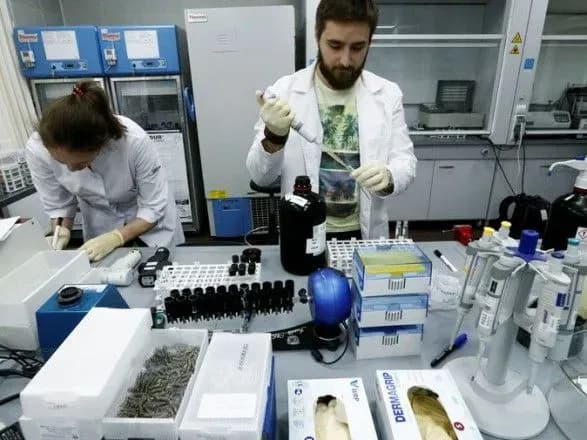 wada-shukaye-novogo-virobnika-konteyneriv-dlya-doping-prob