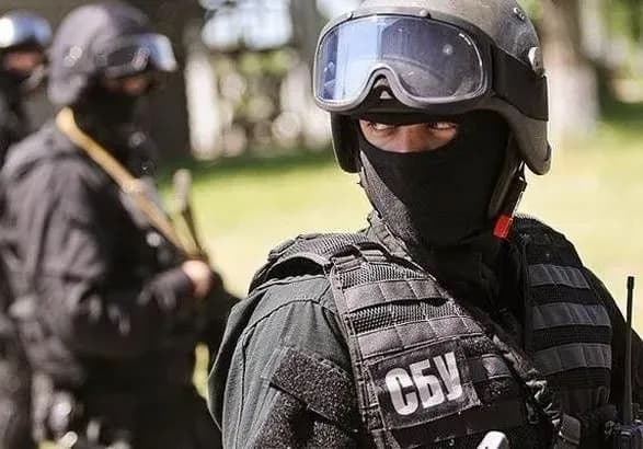 na-kiyivschini-posadovtsi-odniyeyi-z-miskrad-pogorili-na-khabari-sbu-povidomila-podrobitsi