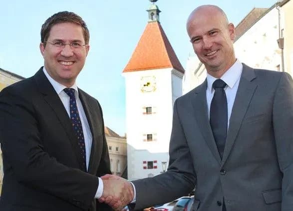 avstriyskiy-chinovnik-otrimaye-bilshe-300-tis-yevro-kompensatsiyi-za-statevu-diskriminatsiyu