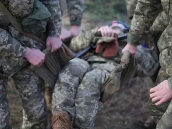 poranenogo-v-zoni-ato-sapera-evakuyuvali-do-likarni-dnipra