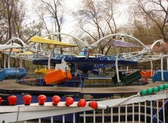 tragediya-na-karuseli-u-frantsiyi-odna-lyudina-zaginula-chetvero-postrazhdali