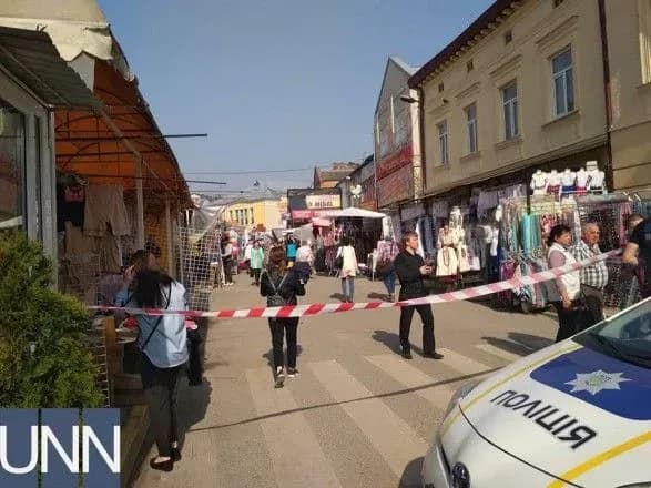 u-lvovi-anonim-povidomiv-pro-zaminuvannya-krakivskogo-rinku